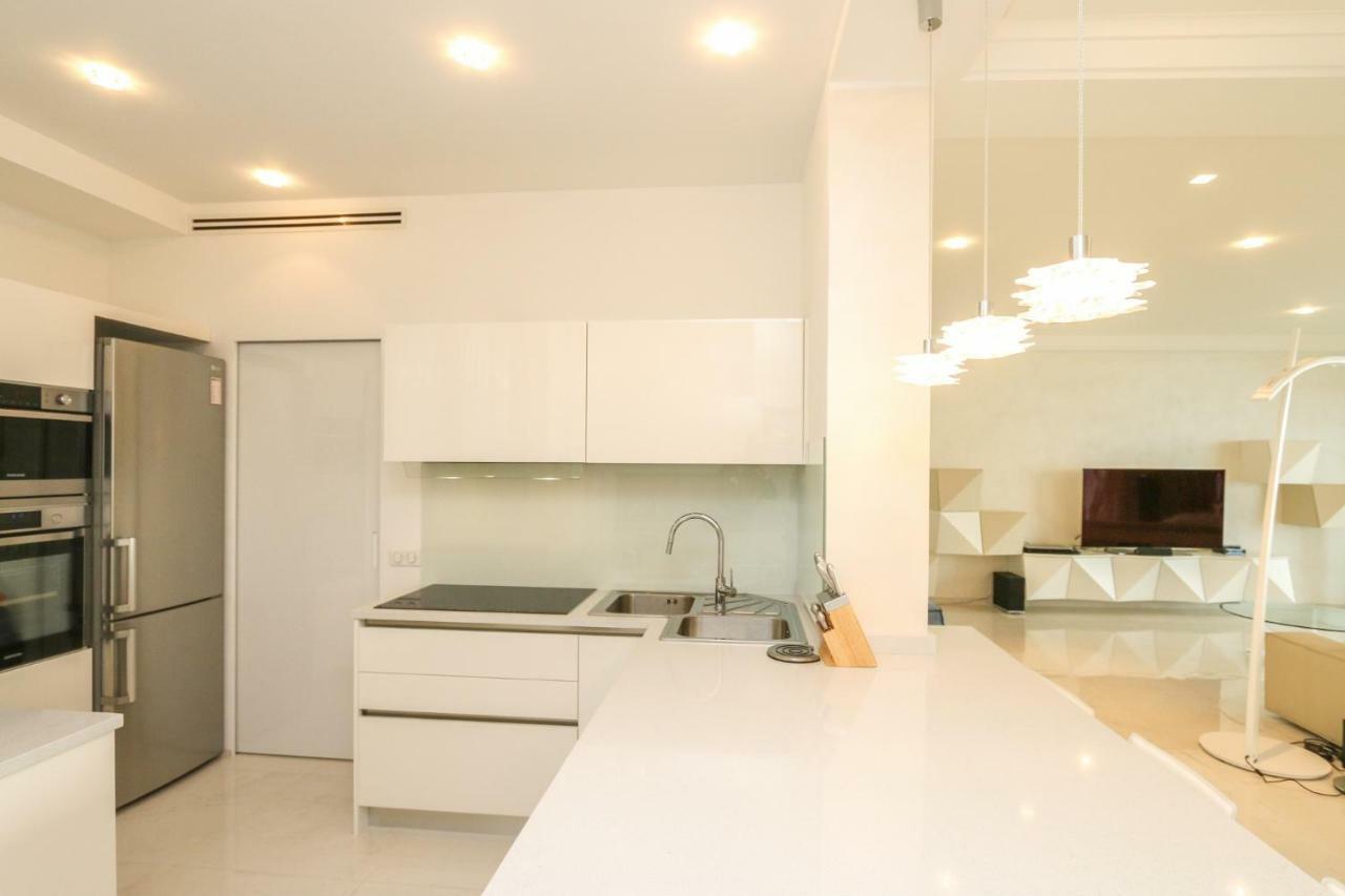Seafront Modern Apartment Nisa Exterior foto